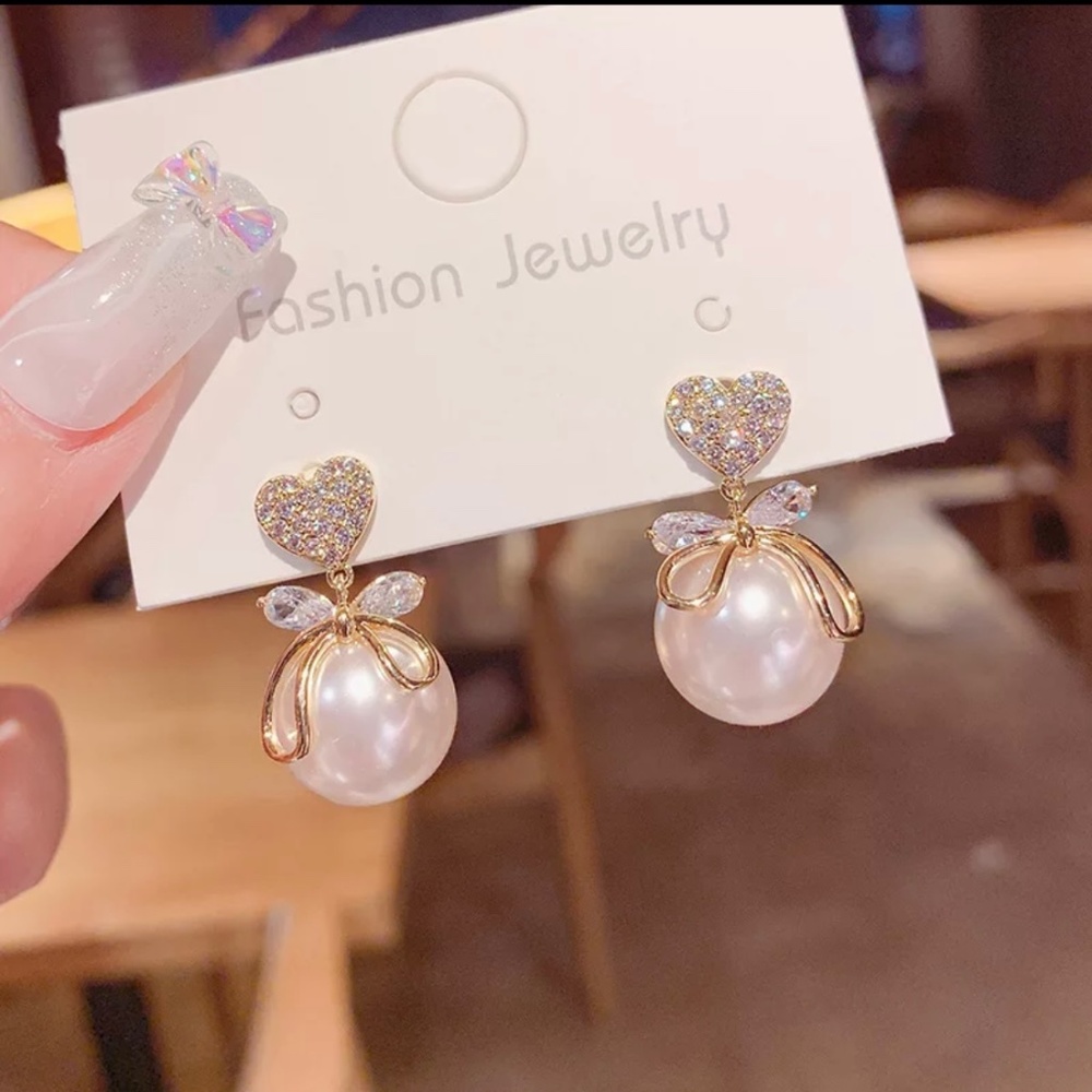 Bow dangle earrings for women